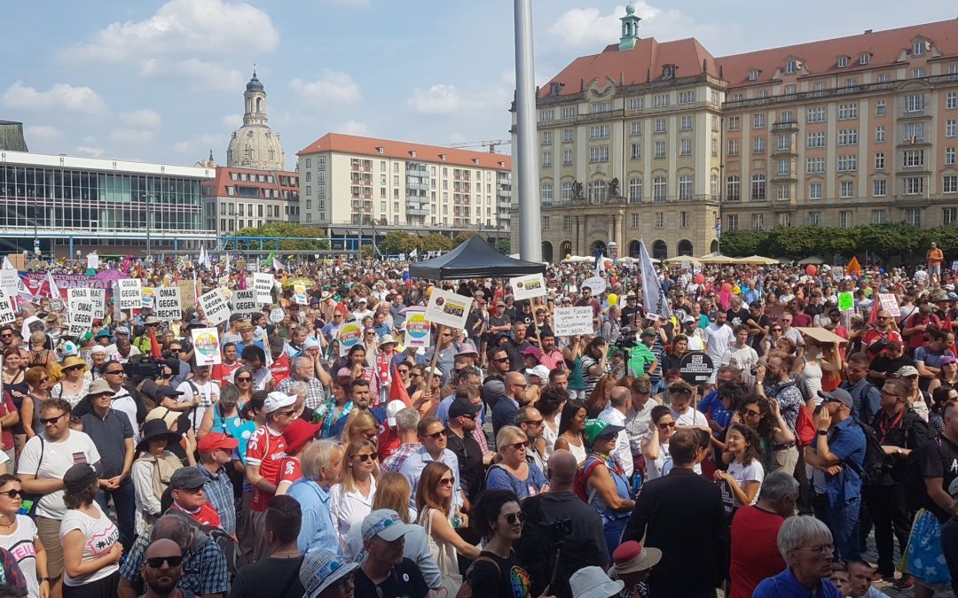 Starkes Zeichen vor den Wahlen in Sachsen, Brandenburg und Thüringen: 40.000 Menschen bei #unteilbar-Demo