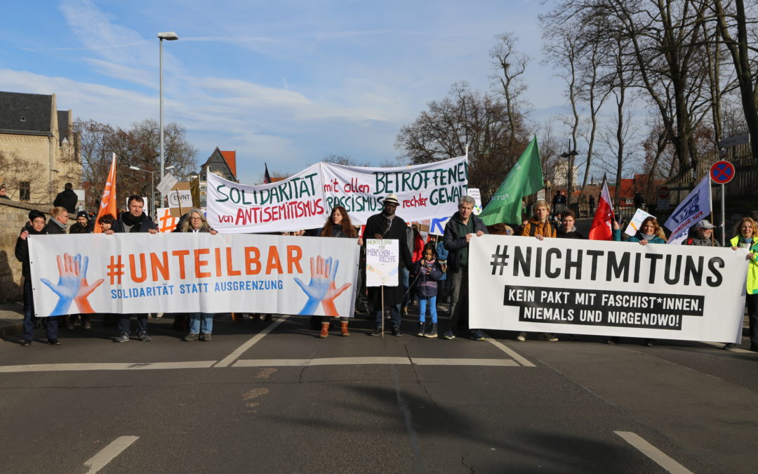 Großdemo gegen Tabubruch in Thüringen: Zivilgesellschaft verstärkt den Druck mit mehr als 18000 Demonstrant*innen bei #nichtmituns