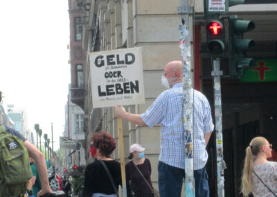 cc-by-unteilbar.org-Leon Guerra-Geld oder Leben_cut